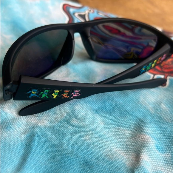 Grateful Dead Dancing Bears Foster Grant Black Sunglasses + Gray Tint Blue Tint - Picture 13 of 16